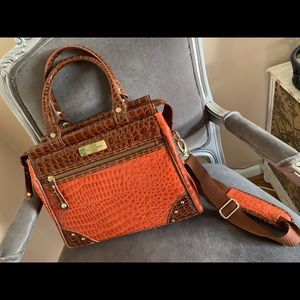 Samantha Brown dowel bag